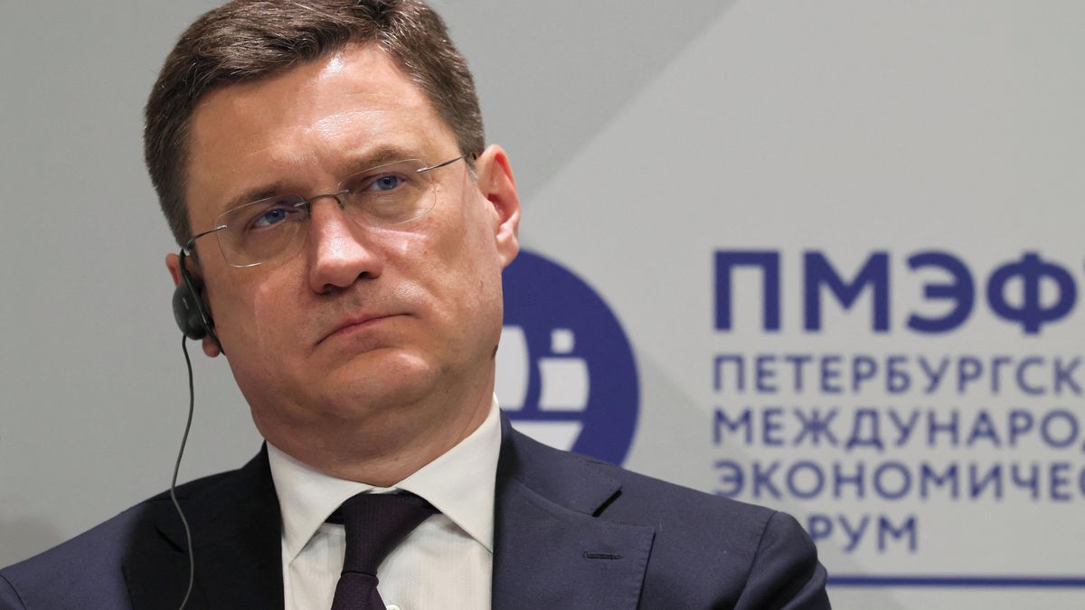 Ruský trh s benzinem a naftou je podle vicepremiéra Novaka dobře zásoben
