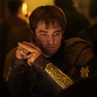 Robert Pattinson jako Antinoos.