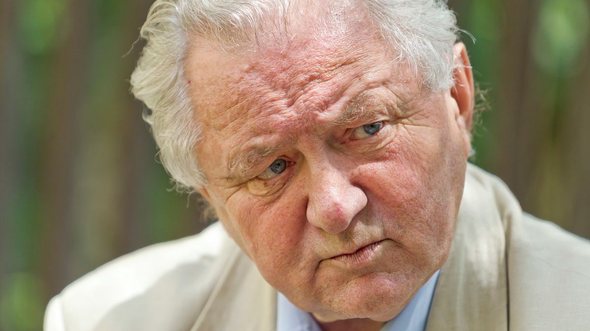 Zemřel sexuolog Jaroslav Zvěřina