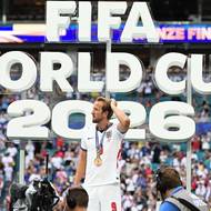 Absurdní duel o bronz. Harry Kane má na krku medaili, kterou Anglie - bez něj v sestavě - získala za výhru 6:4 nad Francií. Opravdu, 6:4! Krásné akce a spousta gólů, ale také bezsoubojový fotbal, v němž bylo bránění prakticky zakázaná činnost. Jeden z nejzvláštnějších duelů moderních dějin MS. A dobrý důvod k debatě, zda mají utkání o 3. místo vůbec smysl.