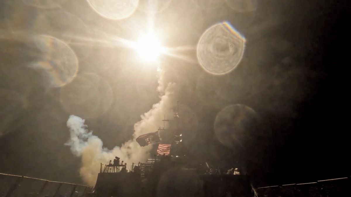 USA dokončily vlnu úderů proti Íránu, odvetě čelí Kuvajt, Bahrajn i Katar