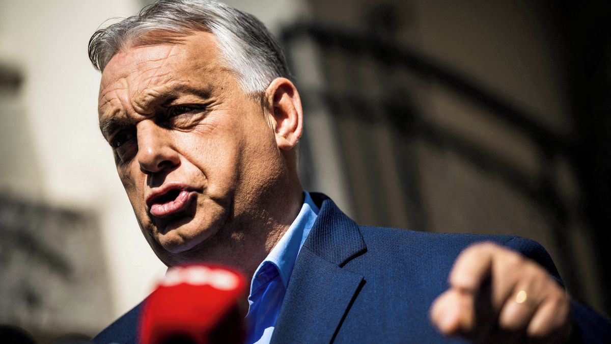 Orbán mluví o diktatuře, Fidesz chce bojovat „za obnovu demokracie“