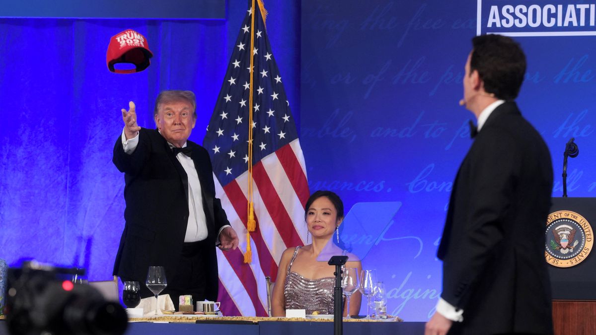 Na odloženou večeři korespondentů přišel i Trump, termín se posouval kvůli střelci