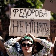 „Fedorova neměnit,“ stojí na tomto transparentu z demonstrace v Kyjevě.