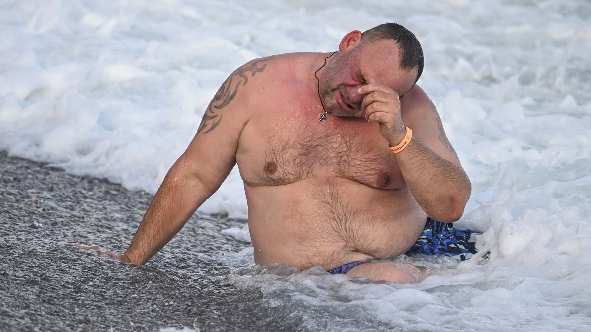 Rusové posílají Putinovi stížnosti z domácí dovolené. Válka jim kazí relax