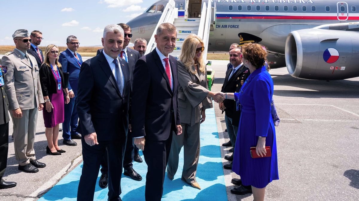Babiš už mluví jako Macinka. Trapná a nebezpečná roztržka nebere konce