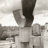 Socha těsně po dokončení, 1990.