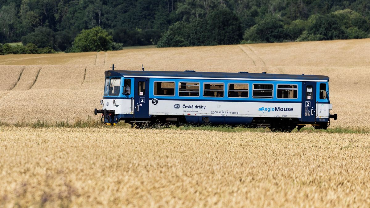 Česko z vlaku: Lokálka, co pojme i 26 kočárků. A výhled k tomu jako bonus