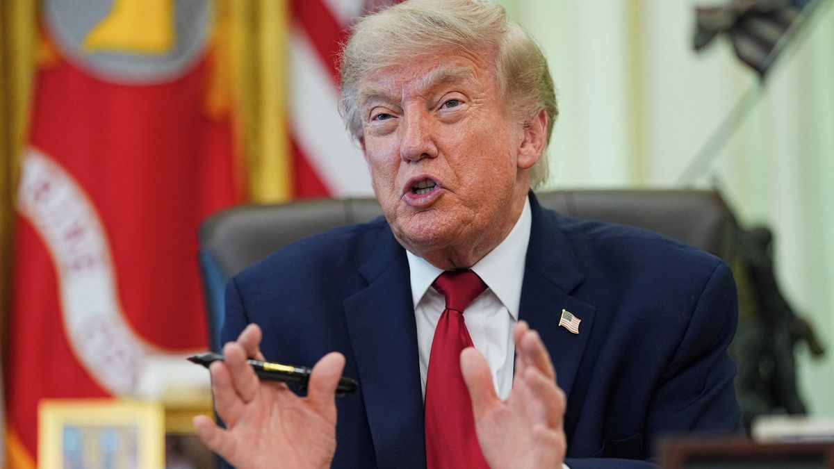 Náznaky americké touhy po odvetě. Trump drží před Ankarou NATO v nejistotě