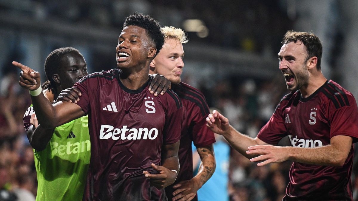Lyon nedal penaltu, Spartě sebral ofsajd dva góly, přesto v boji o LM vyhrála