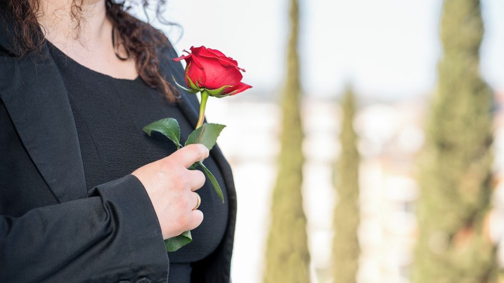 Velký přehled: Na co máte nárok, když vám zemře blízký člověk