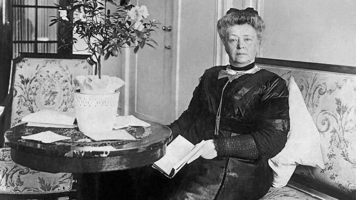 Miloval ji Nobel, obdivoval Masaryk. Češka z návrhu nových unijních bankovek