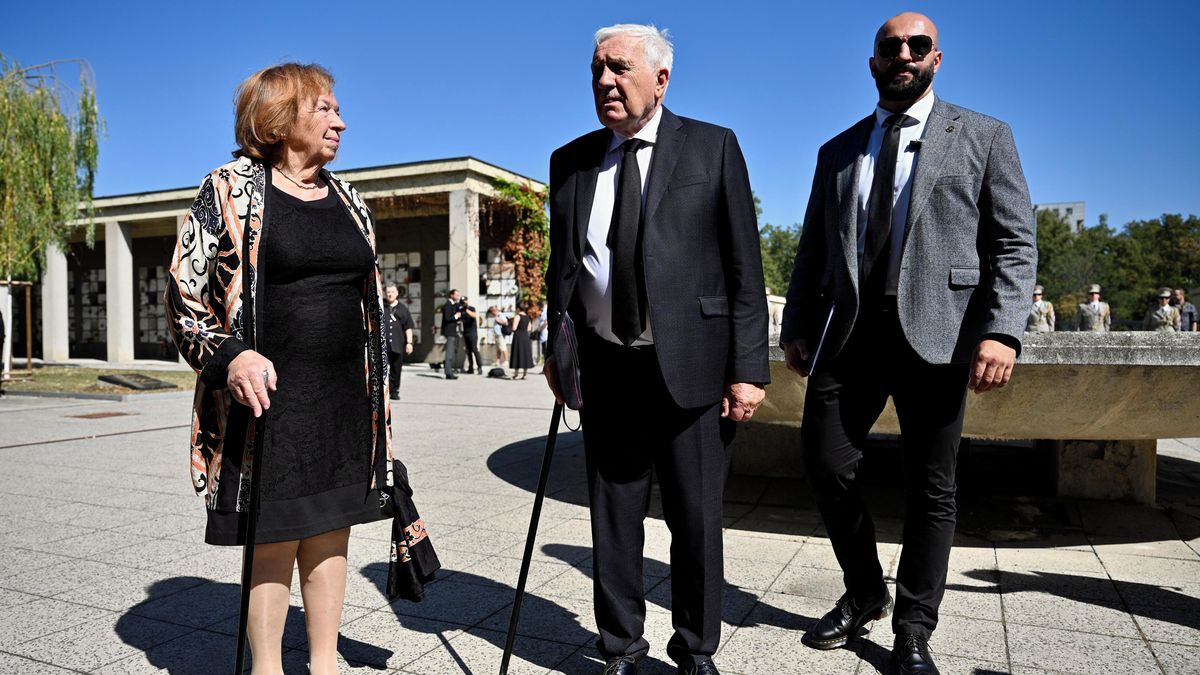 Foto: S Knížákem se rozloučil i Klaus. Byl nekompromisně statečný, řekl Klempíř