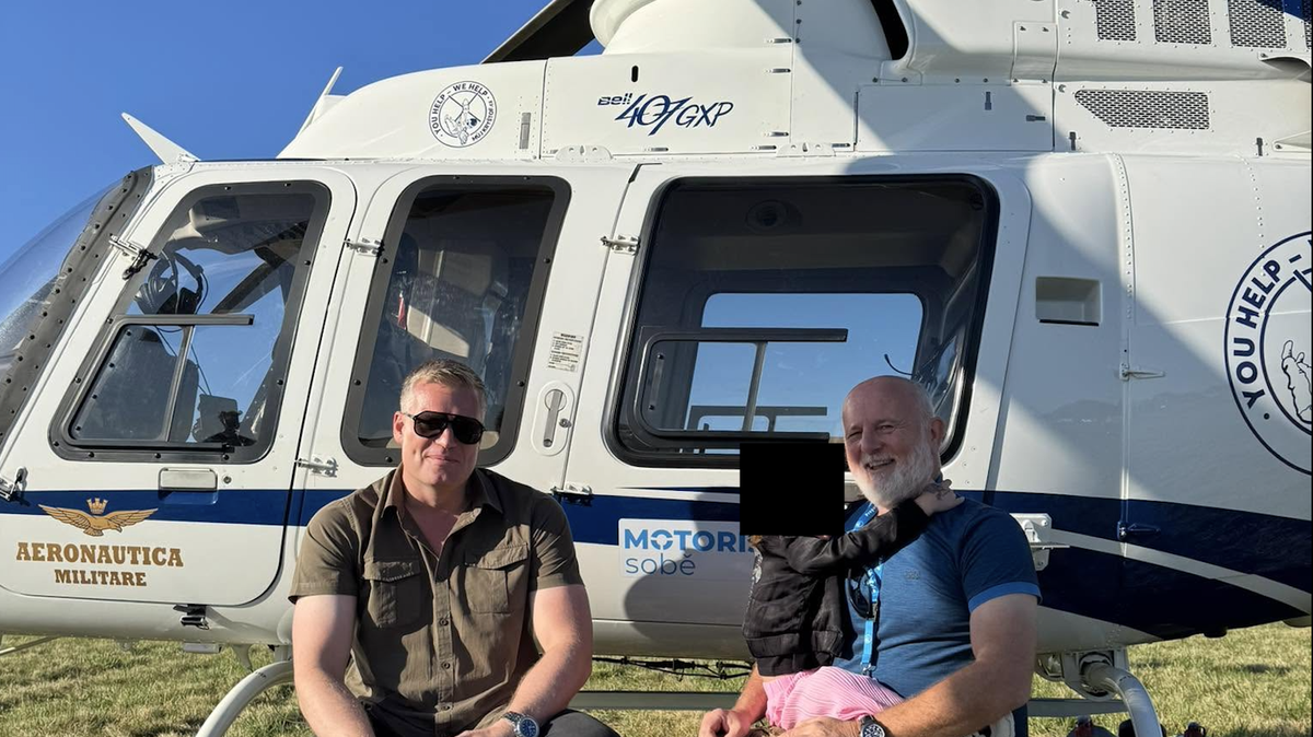 Turkův přelet nad fabrikami: Stroj patří největšímu sponzorovi Motoristů