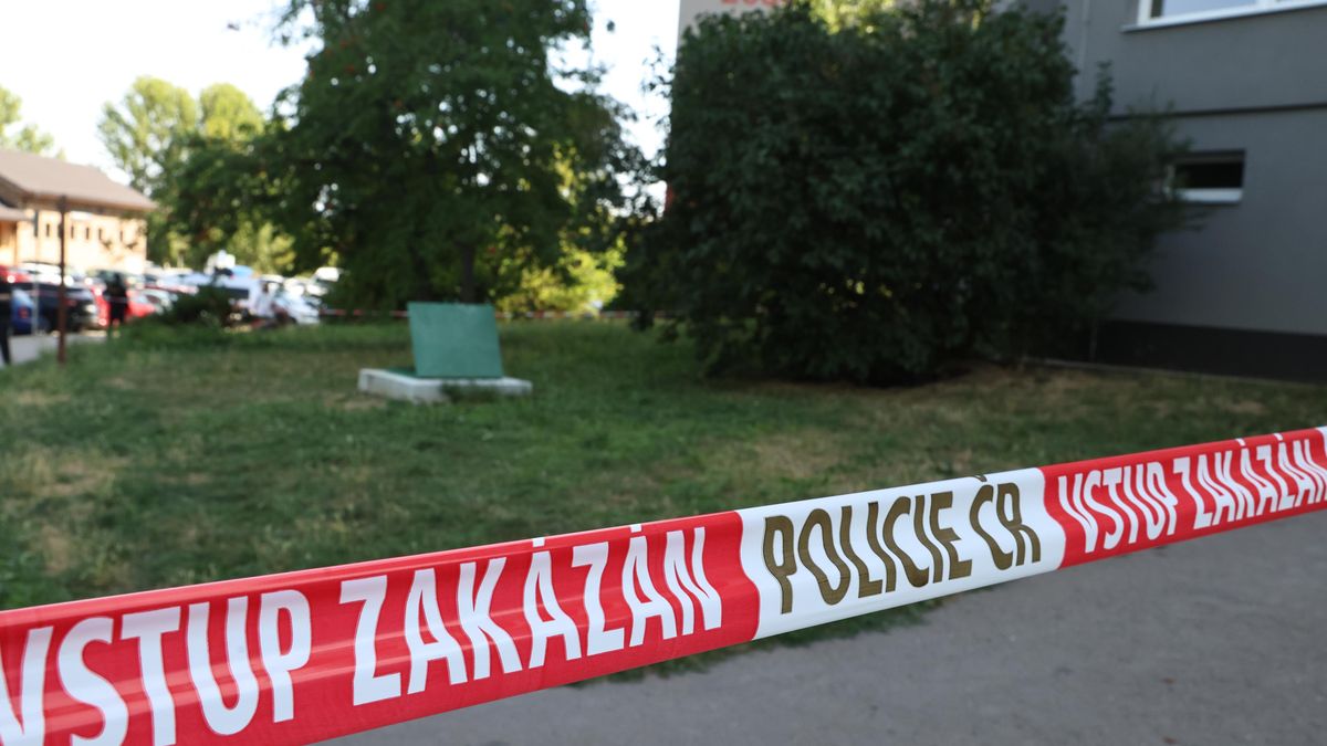 Smrt a zranění mužů v Praze policie prověřuje jako usmrcení a ublížení na zdraví
