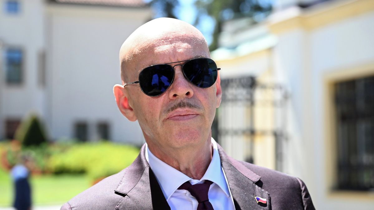 Mluvčí píše strategie, ministr kultury pohrdá kulturou