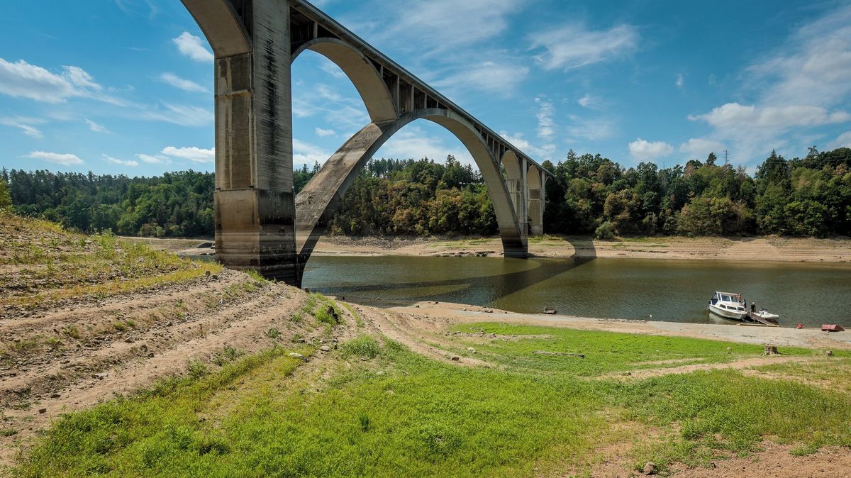 Orlík ztrácí metr týdně. Jde o výjimečnou situaci, říká šéf Povodí Vltavy