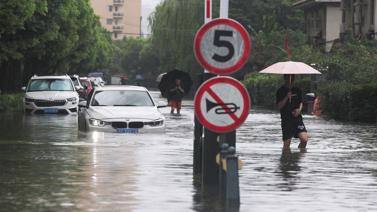 Peking kvůli silnému dešti uzavřel turistické památky a evakuuje ohrožená místa