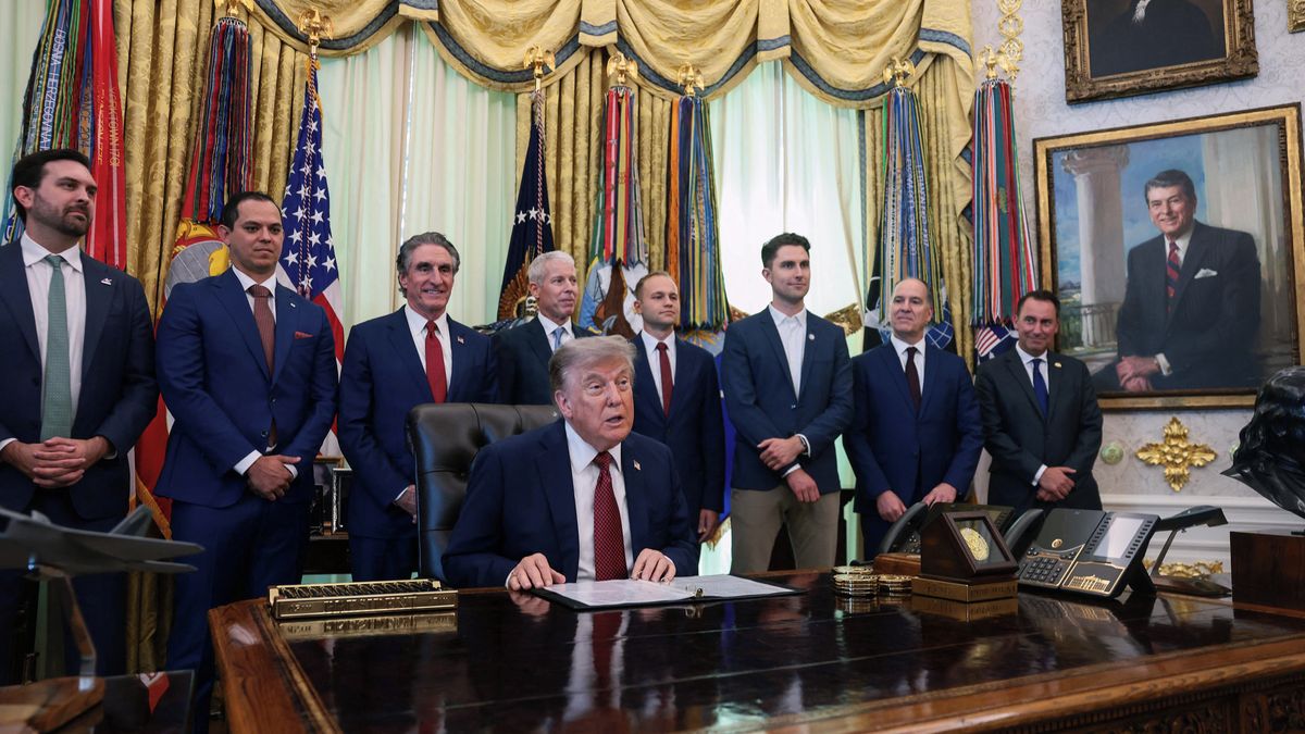 Trump chce na taneční sál Bílého domu umístit zlaté prezidentské pečetě