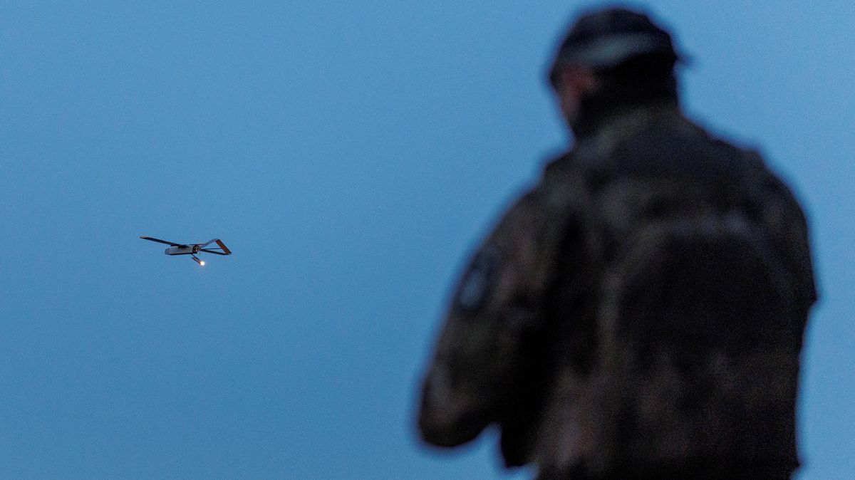 Stíhačky NATO sestřelily dron nad Lotyšskem, uvedla Riga