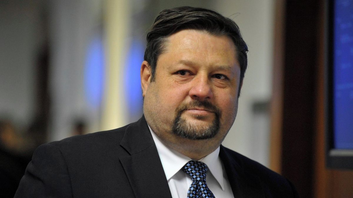 Státní zástupce obžaloval bývalého poslance Wolfa za vyhýbání se vězení
