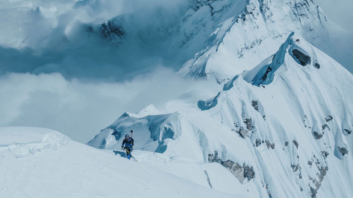 Tělo horolezce čeká na Everestu 30 let. Indie plánuje extrémní záchrannou misi