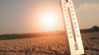 Ráno na Šumavě mrzlo, přes den pak bude v Česku až 36 stupňů