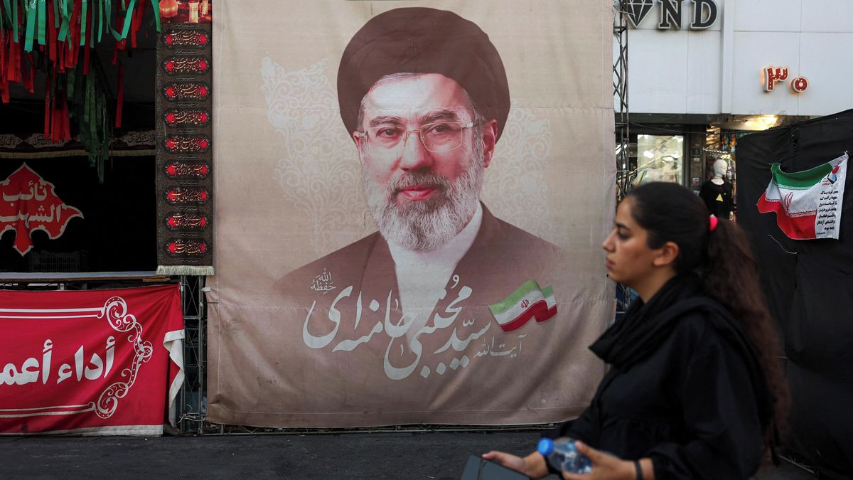 Photo: seznamzpravy.cz Khamenei Calls for Global Muslim Unity Against the US and Israel