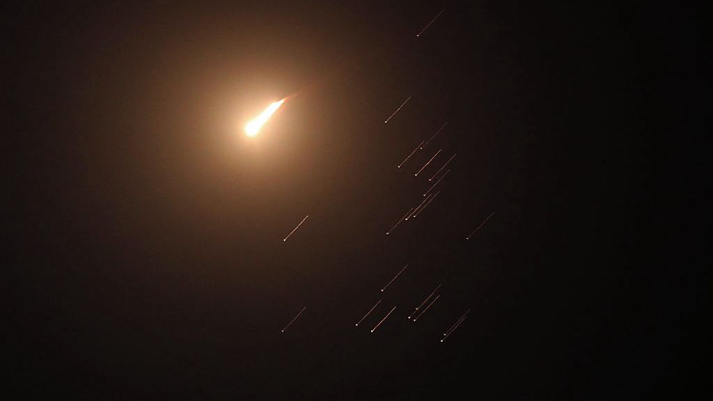 To se Američanům prodraží. Musí proti íránským střelám pálit drahé rakety