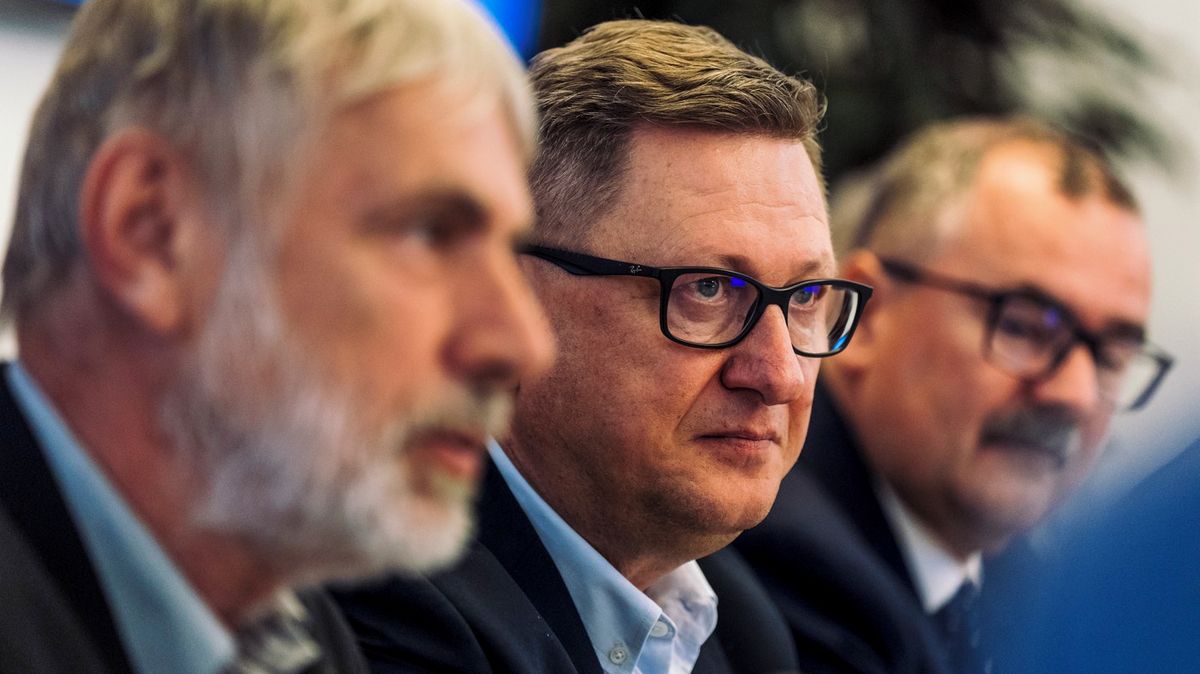 Hybridní válka se stupňuje. Expert popisuje, co může Rusko udělat v Česku