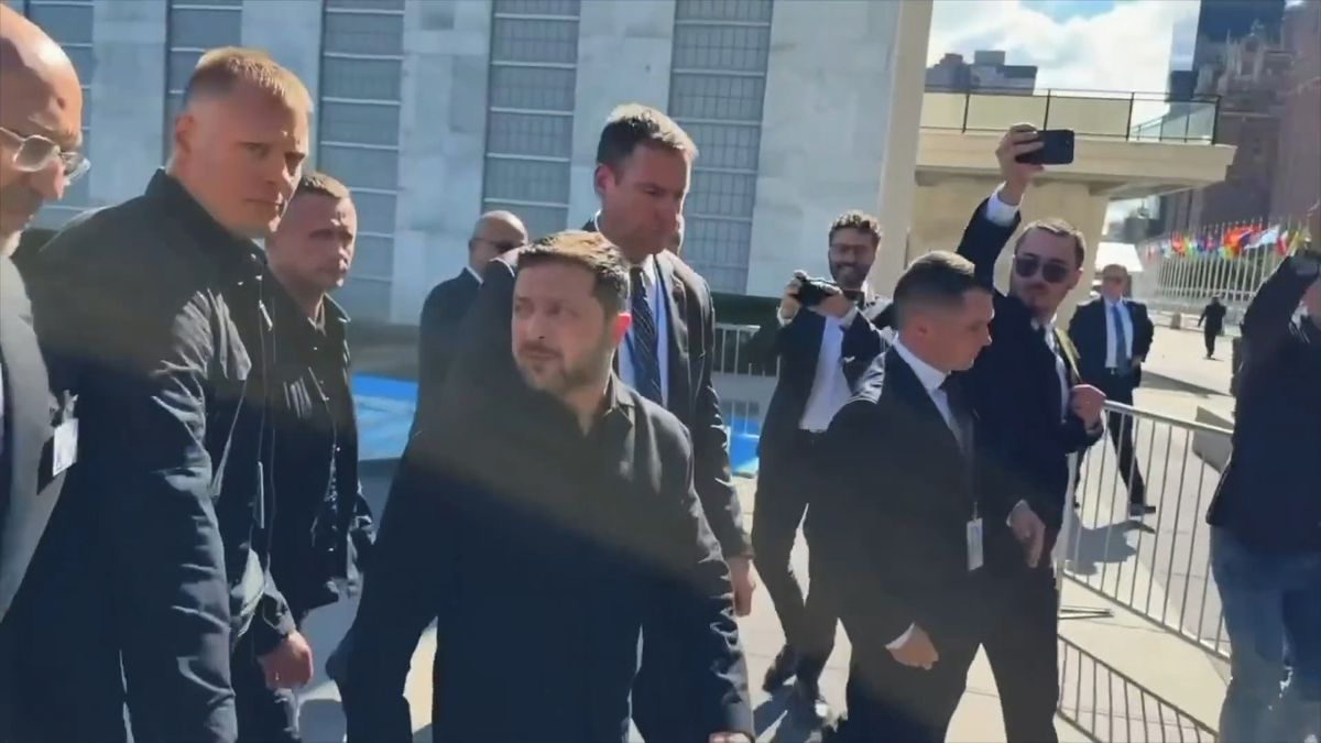 Video: Zelenskyj odpálkoval ruského novináře, který se ptal na cestu do Moskvy