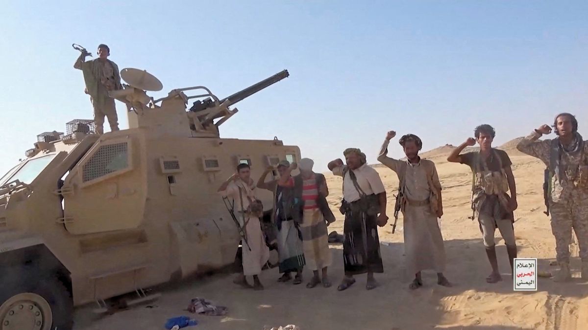 5:59 v originále: Why is everyone afraid to go to war with Houthis in Yemen