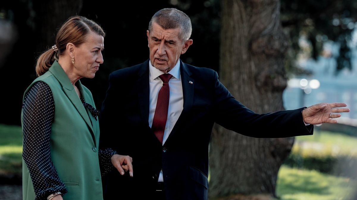 Vzpoura na vládě. Bartha chce po ministrech, aby propustili deset procent lidí