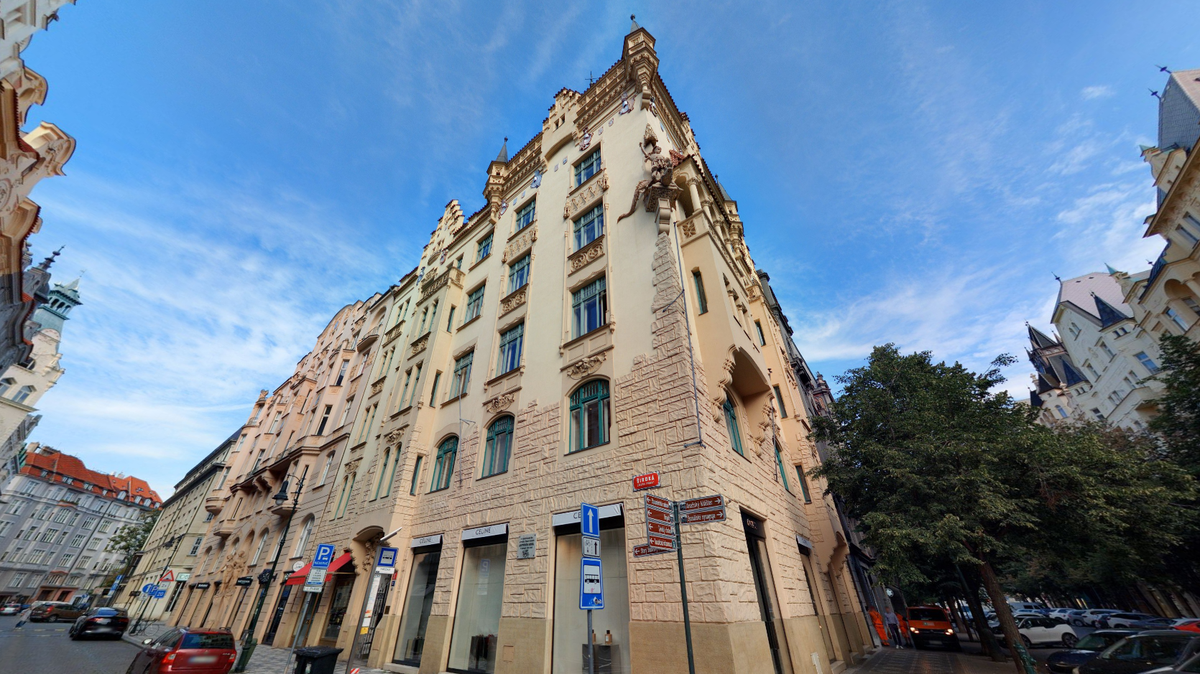 Dům U svatého Jiří v Pařížské míří do dražby. Cena může přesáhnout miliardu