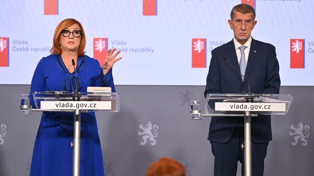 Rozpočet: Babiš zasypal Česko dárky, které se všem krutě prodraží