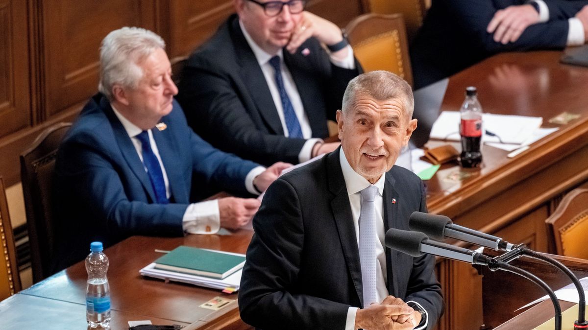 „Všechno pro Agrofert a Babišistán.“ Opozice chce vládě vyslovit nedůvěru