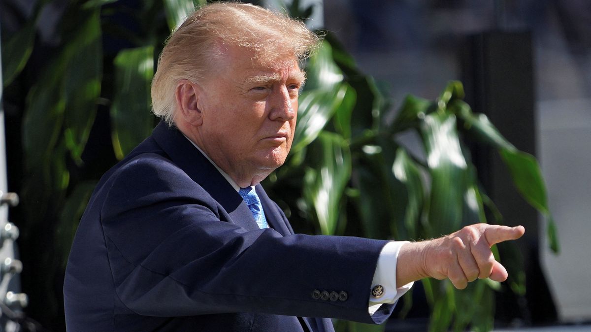 Trump se o únosu Madura radil s umělou inteligencí