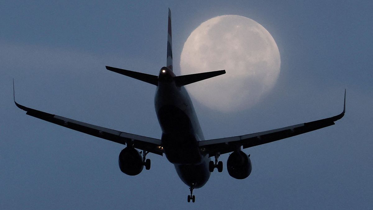 Po útocích na letiště v Rijádu přerušily některé aerolinky spoje