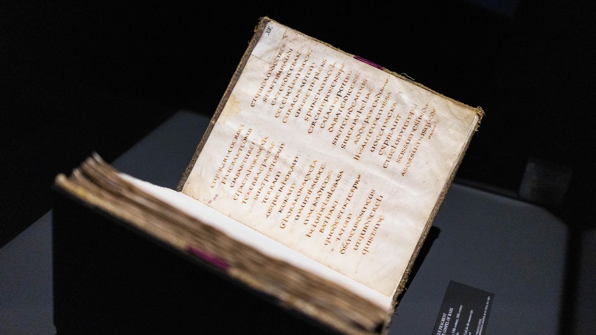 Markovo evangelium je znovu kompletní. Před 700 lety jeho část odvezl Karel IV. z Itálie do Prahy