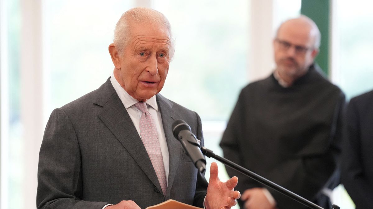 Karel III. varoval před existenčními riziky, pokud AI padne do špatných rukou