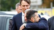 Superlativ Putinovi, pak objetí se Zelenským. Američané jednají o konci války