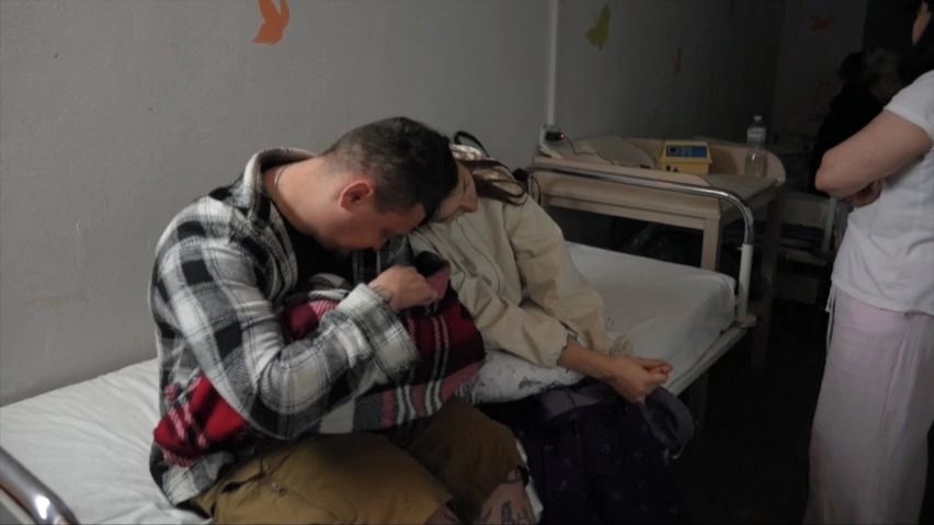 Video: V Kyjevě se narodil chlapec přímo při ruském útoku na porodnici