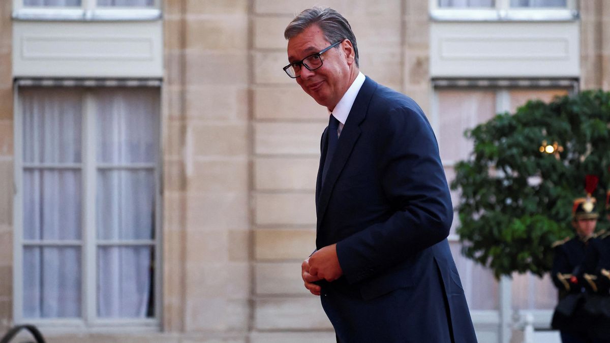 Srbský prezident Vučić za 14 dní rezignuje, chce být premiérem
