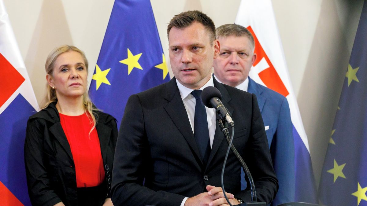 Fico se zbavuje ministra, který mu hrozí následky