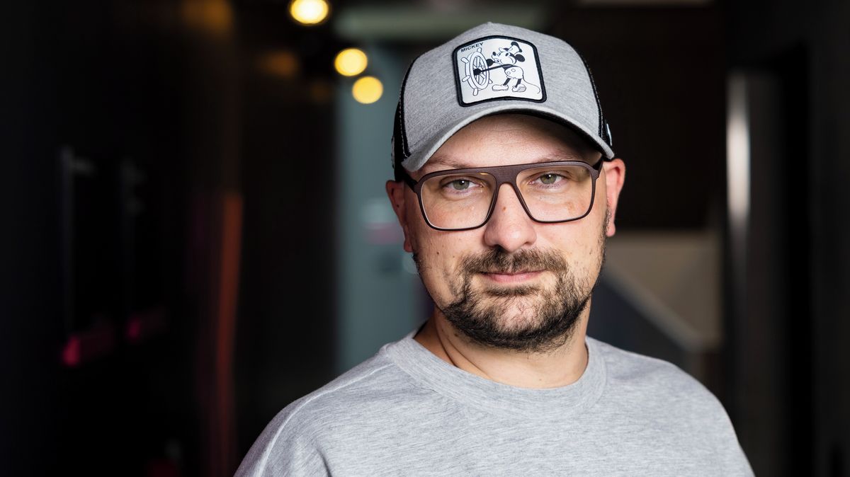 Třetí Zrádci budou ostřejší. Hráči se nebojí konfrontace, říká režisér