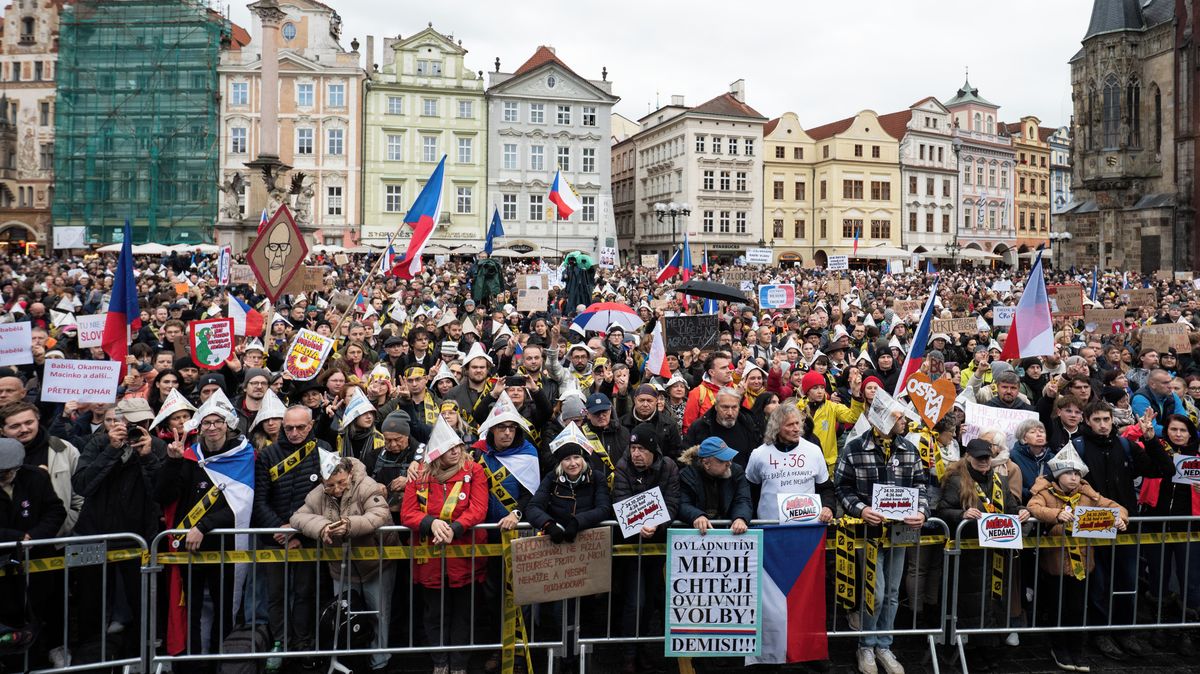 Studenti ČVUT a Univerzity Karlovy podpoří stávku iniciativy Veřejnoprávně