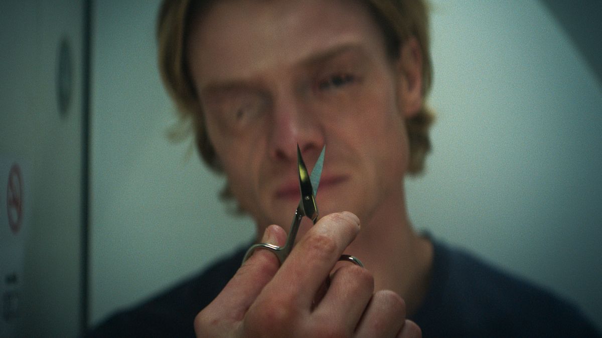 Recenze: Zohavený nešťastník se rozhodne podstoupit experimentální léčbu. Clayface je podařený film