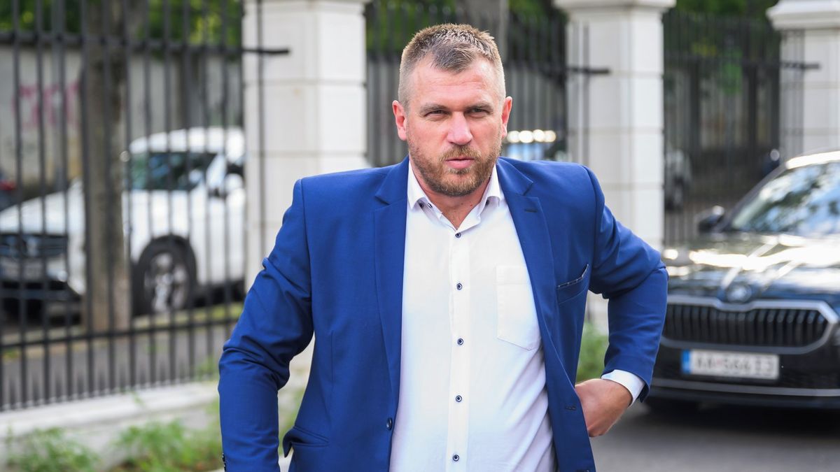 Ochránce přírody označoval za ekoteroristy, teď má usednout ve Ficově vládě