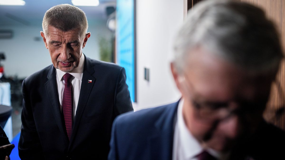 Kdo povládne ve vaší obci? Politici zahájili povolební vyjednávání