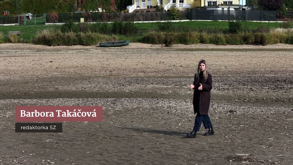 Video: Blízká setkání s vraky i starou silnicí. Projít si teď Slapy je zážitek